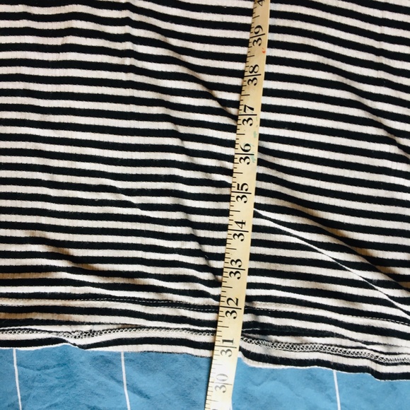 Audrey 3+1 Oversized V-neck black and white stripped top - Picture 3 of 4